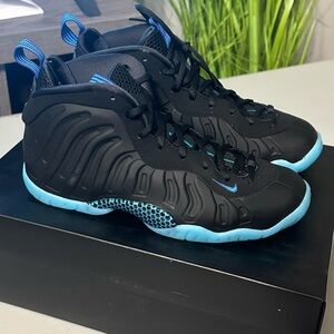 Nike Little Posite One QS Hornets All
Star Size